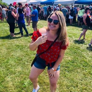 Meet your Posher, Mikaela